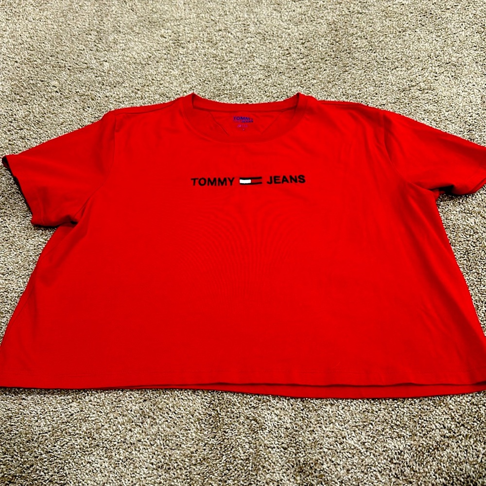Tommy Hilfiger cropped tee